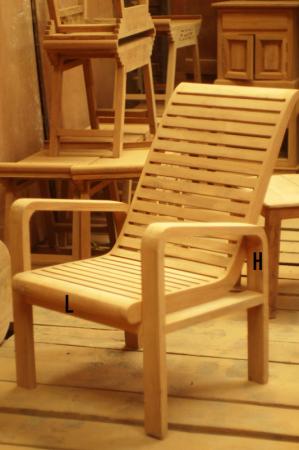 เก้าอี้สนามไม้สัก หรือเก้าอี้นั่งเล่นไม้สัก